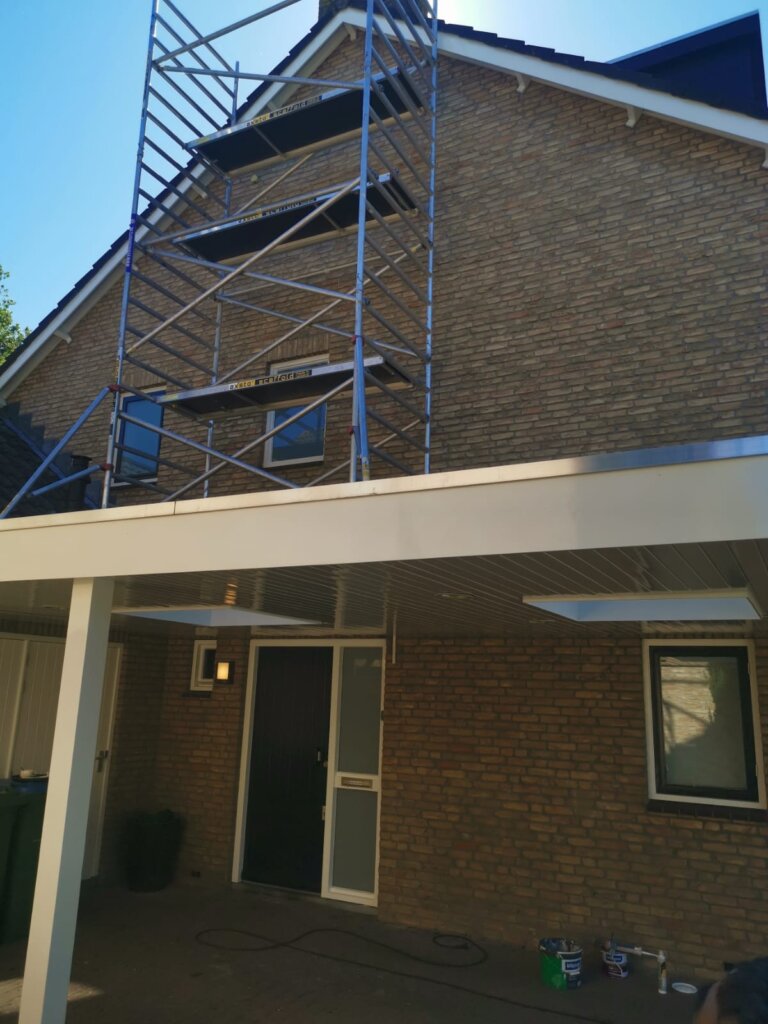 Husman Schilders - De perfecte afwerking voor Nieuwbouw, barsten en renovlies